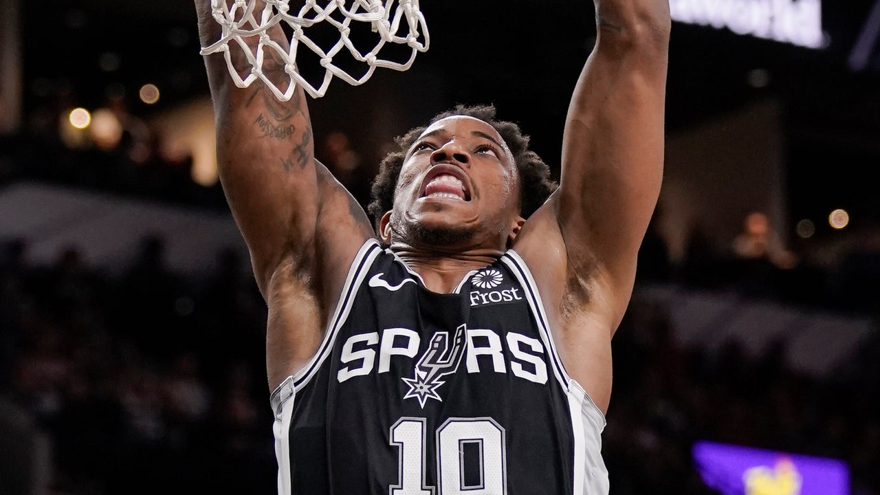 Spurs remain unbeaten with 113-110 win over Trail Blazers